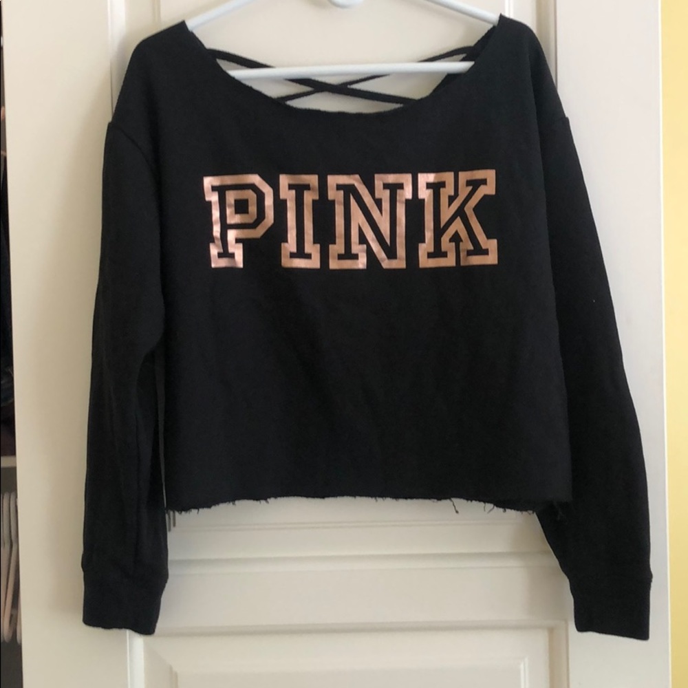 Pink brand cropped black shirt in size Large